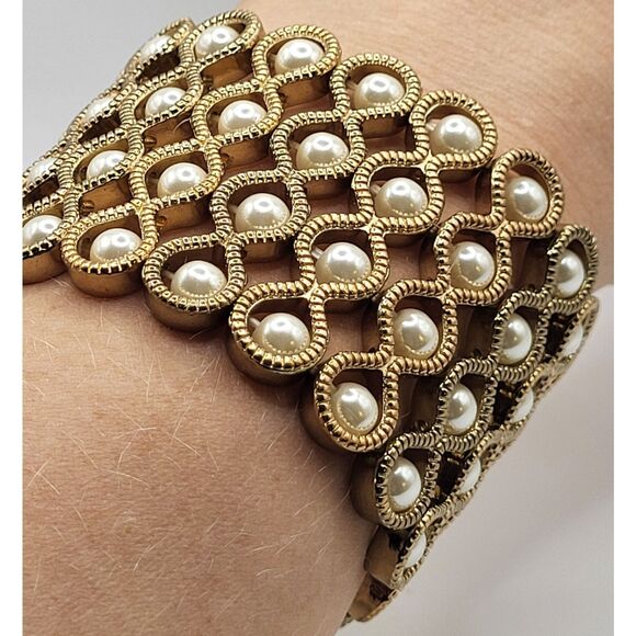 Wide Gold Pearl Stretchy Bangle Bracelet 7in - Picture 1 of 6